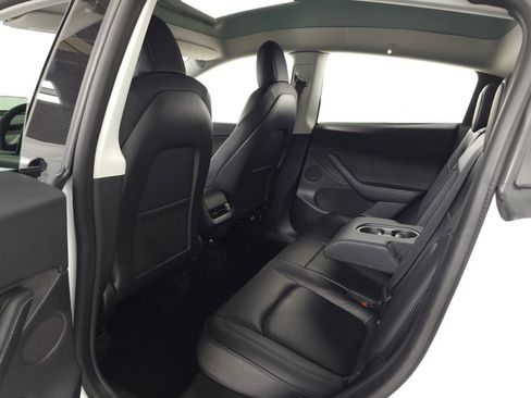 Used 2022 Tesla Model Y Long Range AWD/4WD image 34