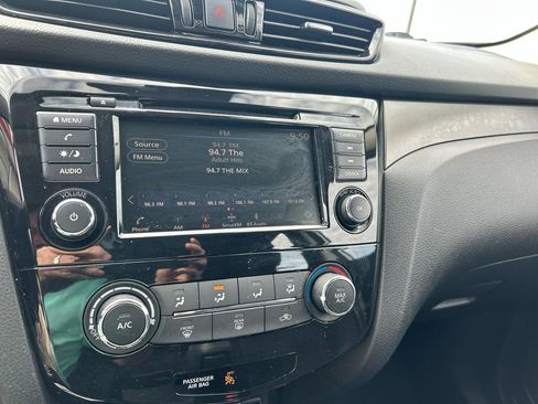 Used 2021 Nissan Rogue Sport S image 16