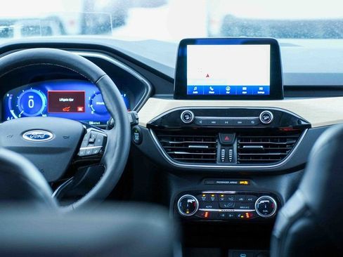 Used 2022 Ford Escape Titanium w/ Titanium Elite Package image 12