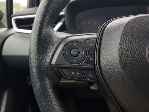 Used 2025 Toyota Corolla LE image 19