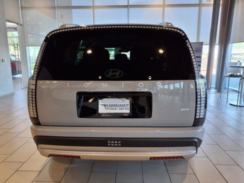 New 2026 Hyundai Ioniq 9 SE image 5