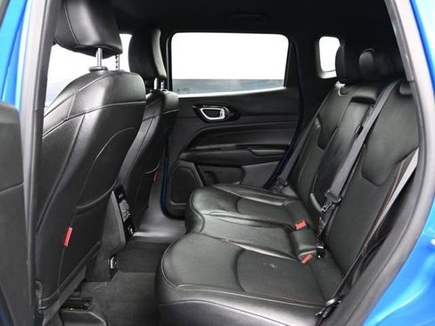 Used 2025 Jeep Compass Trailhawk image 24