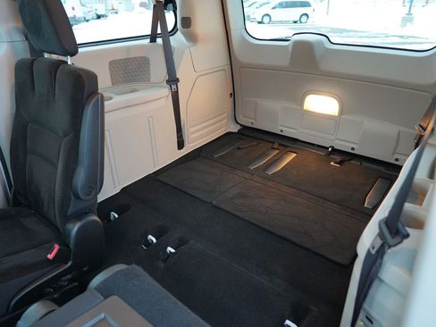 Used 2017 Dodge Grand Caravan SE w/ Power Window Group image 27