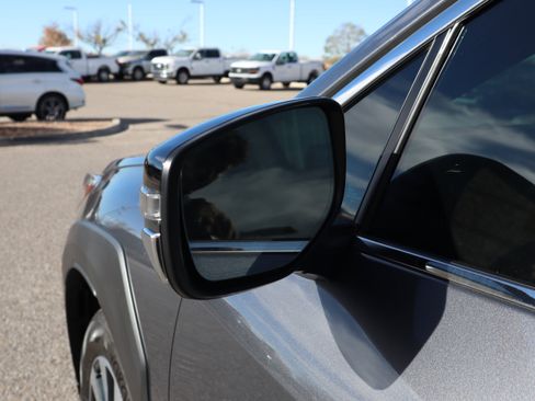 Used 2025 Subaru Outback Limited image 17