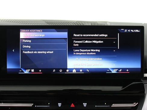 Used 2024 BMW 530i w/ M Sport Package image 28