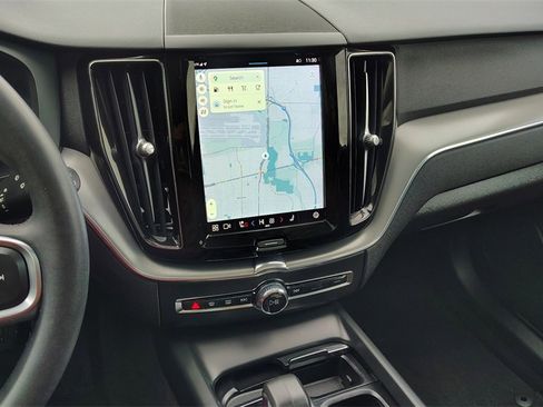 Certified 2023 Volvo XC60 B5 Core w/ Climate Package image 19