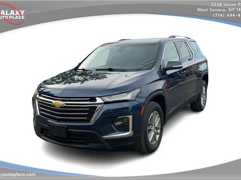 Used 2023 Chevrolet Traverse LT AWD/4WD image 1