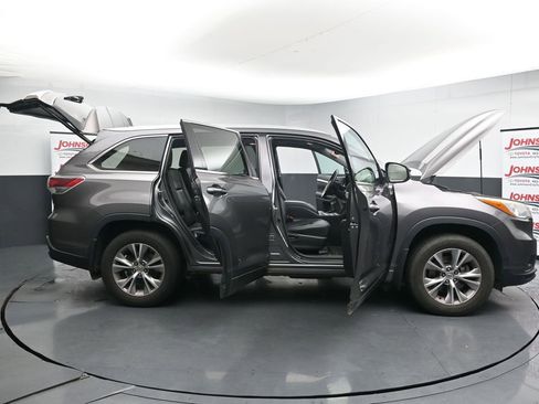 Used 2015 Toyota Highlander XLE AWD/4WD image 27