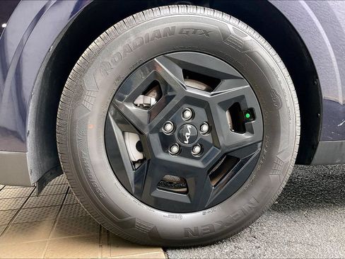Used 2026 Kia Carnival FWD image 31
