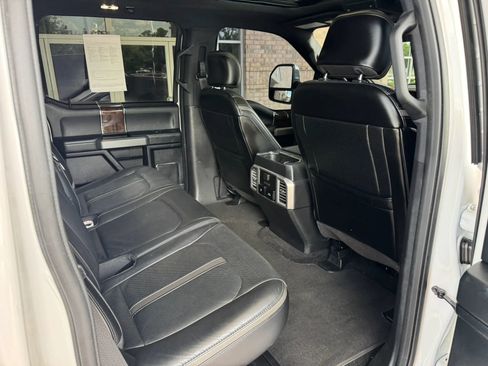 Used 2017 Ford F250 Platinum w/ Platinum Ultimate Package AWD/4WD image 18
