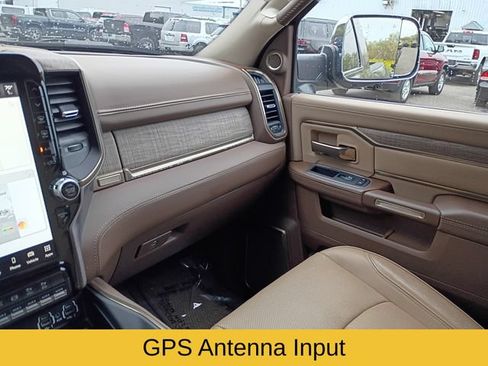 Used 2022 RAM 3500 Limited AWD/4WD image 19