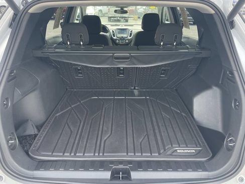 Used 2018 Chevrolet Equinox LT FWD image 11