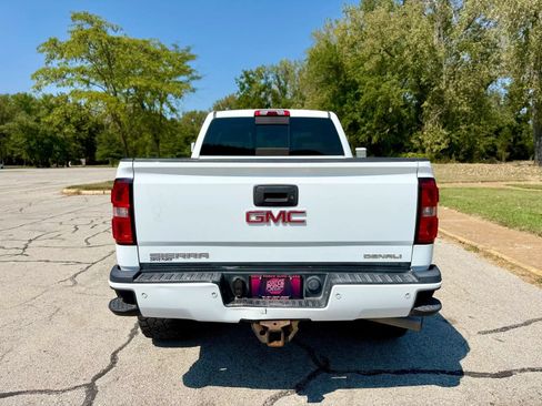 Used 2016 GMC Sierra 2500 Denali w/ Duramax Plus Package AWD/4WD image 6