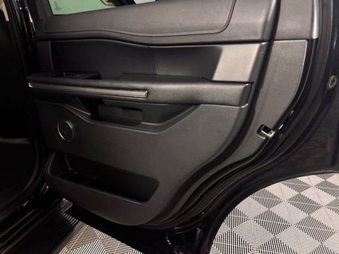 Used 2024 Ford Expedition XLT image 32