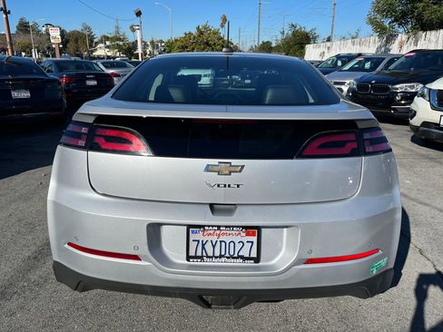 Used 2015 Chevrolet Volt Premium w/ Premium Trim Package image 6