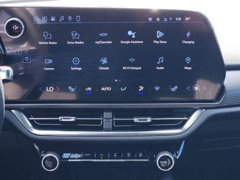 New 2026 Chevrolet Equinox EV LT image 9