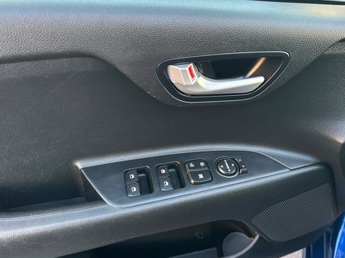 Used 2018 Kia Rio S image 11