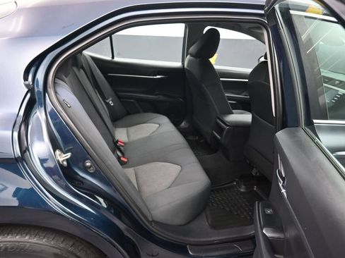 Used 2019 Toyota Camry LE FWD image 34