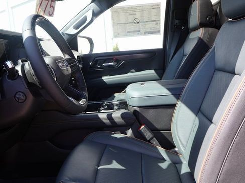 New 2026 GMC Yukon AT4 w/ AT4 Premium Plus Package AWD/4WD image 22