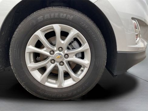 Used 2020 Chevrolet Equinox LS image 14