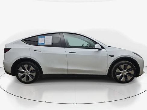 Used 2020 Tesla Model Y Long Range AWD/4WD image 3