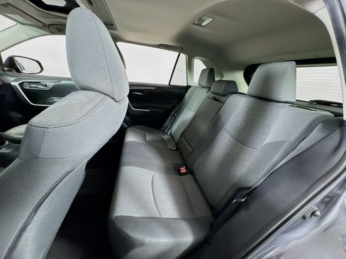 Used 2019 Toyota RAV4 XLE image 18