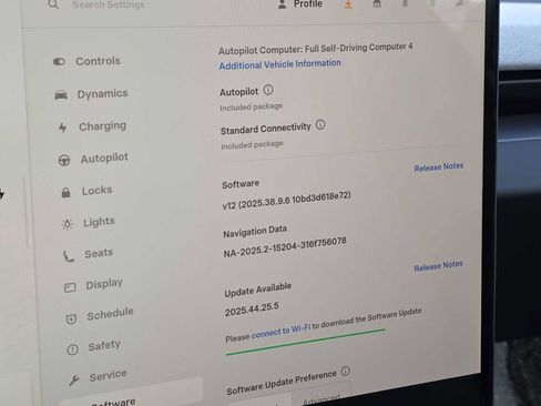 Used 2024 Tesla Model 3 Standard Range image 30