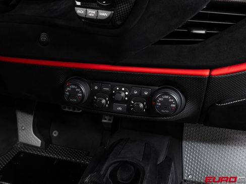 Used 2019 Ferrari 488 Pista Coupe RWD image 36