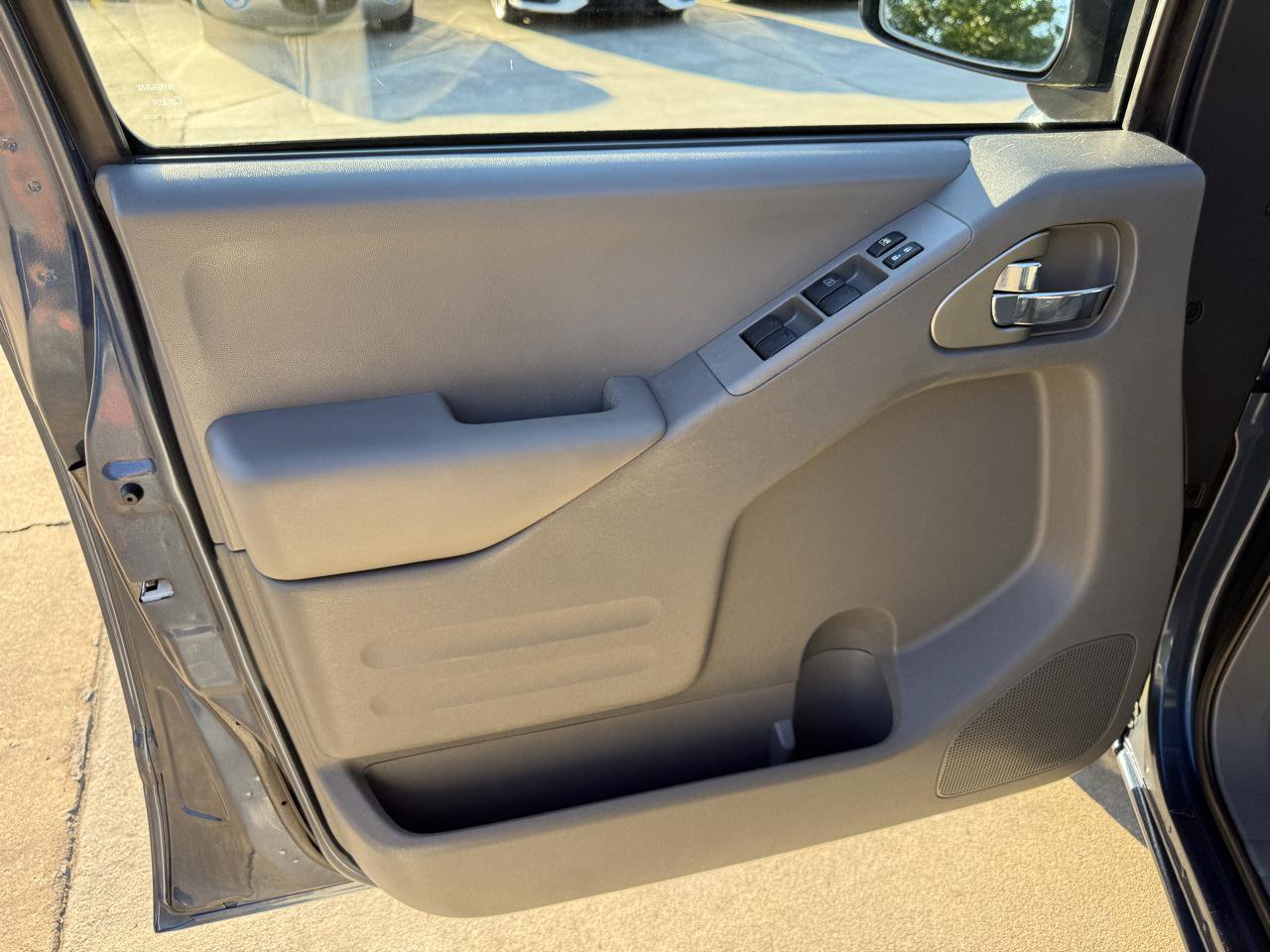 Used 2020 Nissan Frontier SV RWD image 10