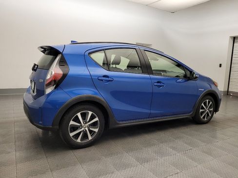 Used 2018 Toyota Prius C Three w/ Carpet Mat Package image 10