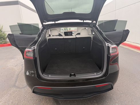 Used 2023 Tesla Model Y Long Range AWD/4WD image 15