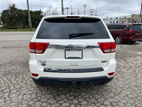 Used 2012 Jeep Grand Cherokee Laredo w/ Laredo E Group image 4