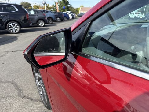 Used 2025 Hyundai Elantra SEL FWD image 10