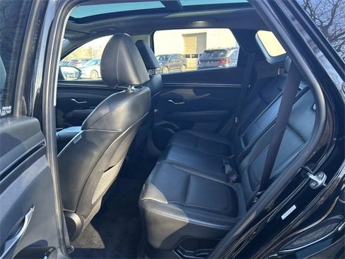Certified 2022 Hyundai Tucson Limited w/ Cargo Package image 12