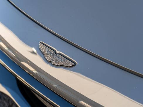 Used 2023 Aston Martin V8 Vantage Coupe image 39