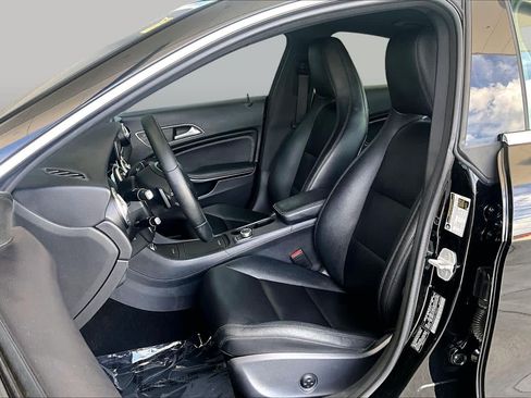 Used 2014 Mercedes-Benz CLA 250 image 7