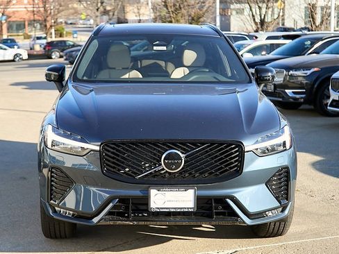 New 2026 Volvo XC60 B5 Plus w/ Climate Package image 5