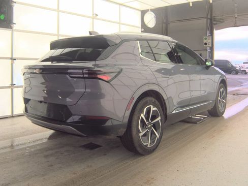 Used 2025 Chevrolet Equinox EV LT w/ Convenience Package image 2