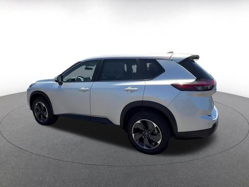 Used 2025 Nissan Rogue SV AWD/4WD image 10