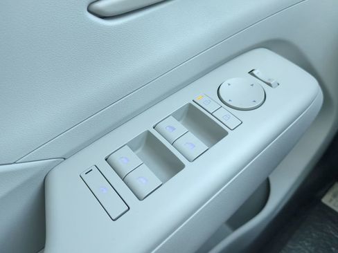 New 2026 Hyundai Kona SE image 27