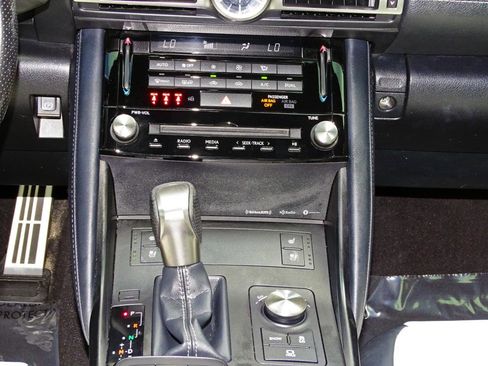 Used 2021 Lexus IS 350 F Sport w/ Navigation Package image 21