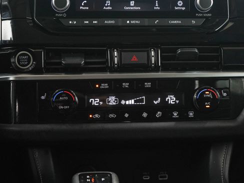 Used 2024 Nissan Pathfinder SV AWD/4WD image 19