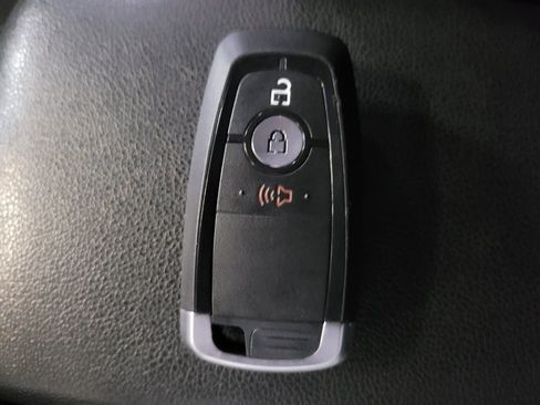 Used 2020 Ford EcoSport Titanium AWD/4WD image 32