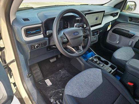 New 2025 Ford Maverick XLT image 3