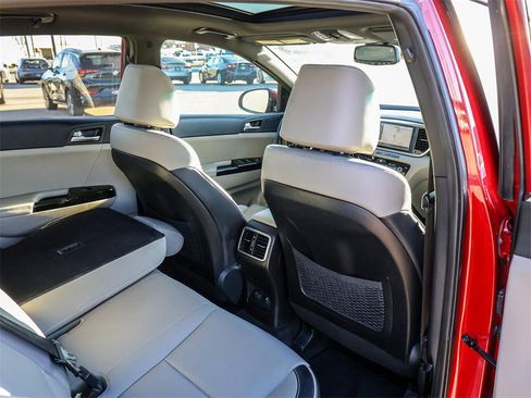 Used 2020 Kia Sportage SX image 22
