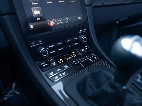 Certified 2024 Porsche 718 Boxster image 13