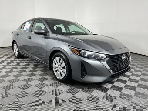 Used 2024 Nissan Sentra S FWD image 3