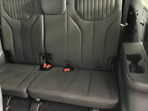 Used 2024 Hyundai Palisade Calligraphy image 27