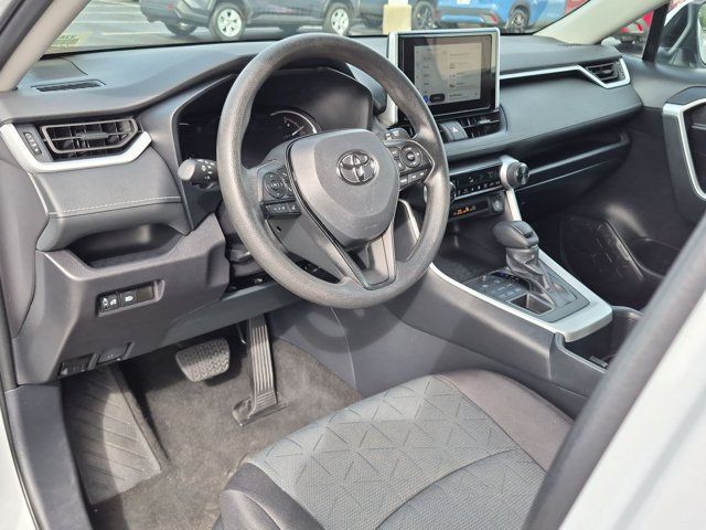 Certified 2025 Toyota RAV4 XLE AWD/4WD image 4