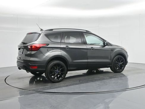 Used 2019 Ford Escape SE image 28